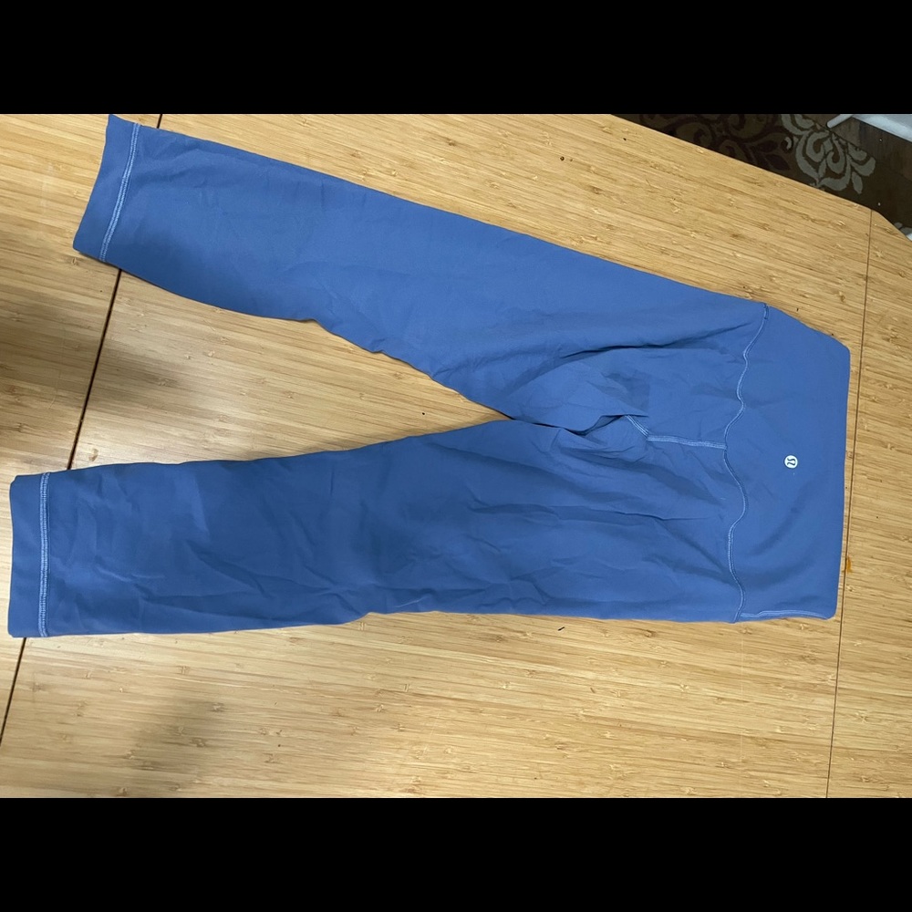 Lululemon Wunder Under Blue Leggings Cropped size 6